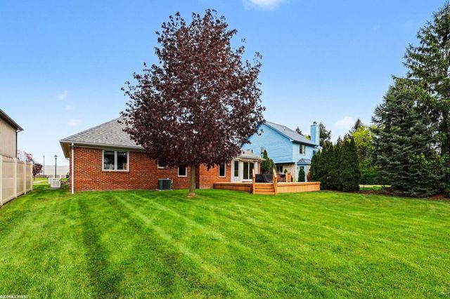 15916 French Creek Drive, Fraser, MI 48026