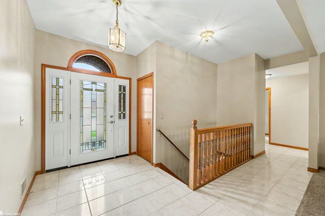 15916 French Creek Drive, Fraser, MI 48026