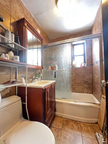 6838 136th Street A, Flushing, NY 11367