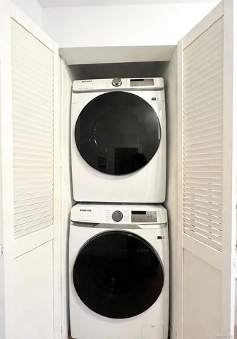 6838 136th Street A, Flushing, NY 11367