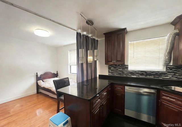 6838 136th Street A, Flushing, NY 11367