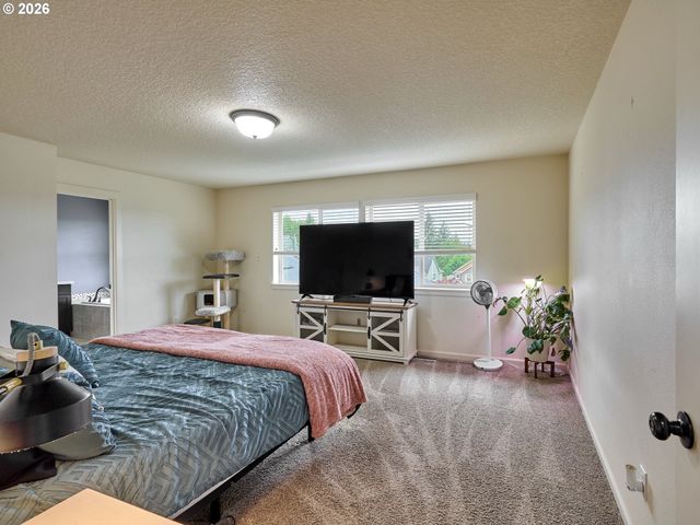 960 Ne CASCADIA RIDGE Dr, Estacada, OR 97023