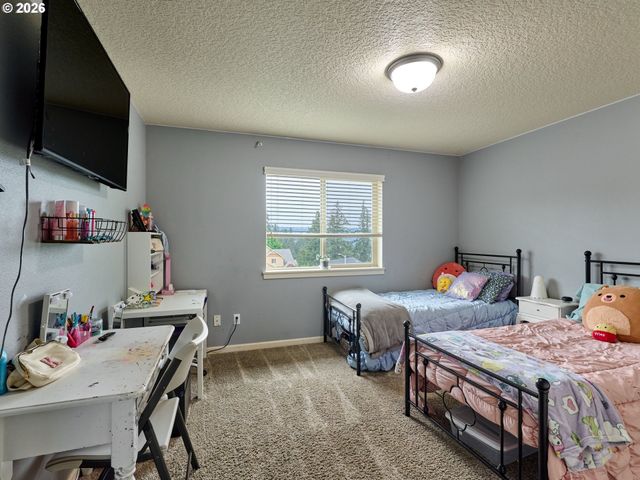 960 Ne CASCADIA RIDGE Dr, Estacada, OR 97023