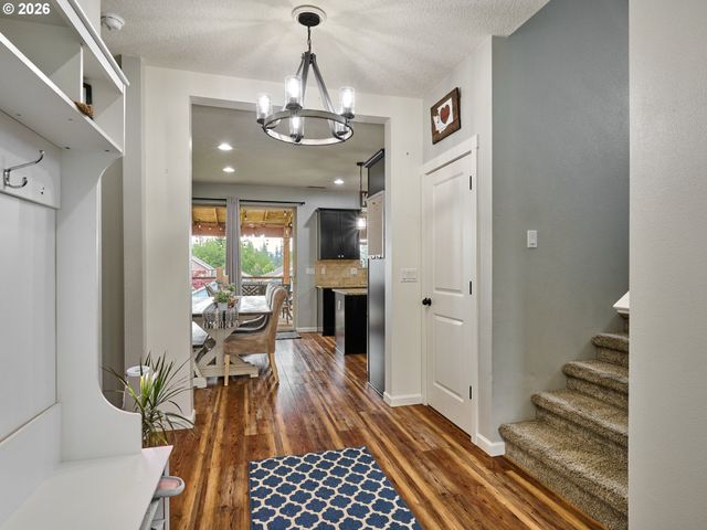 960 Ne CASCADIA RIDGE Dr, Estacada, OR 97023