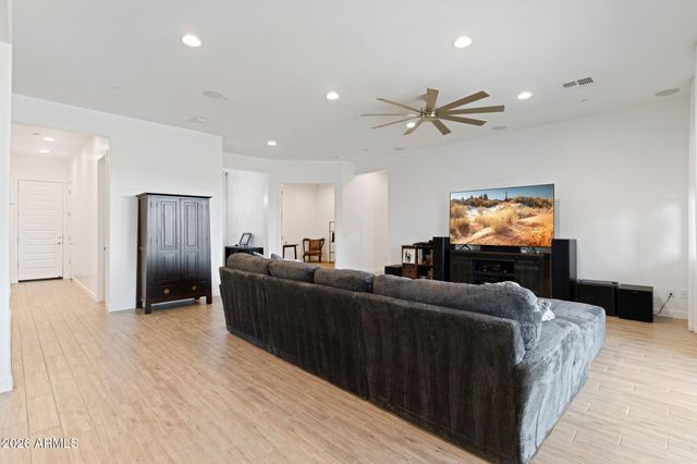 12487 W OYER Lane, Peoria, AZ 85383