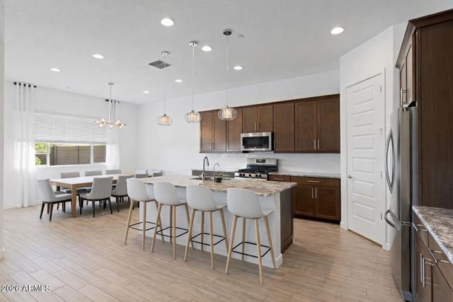 12487 W OYER Lane, Peoria, AZ 85383