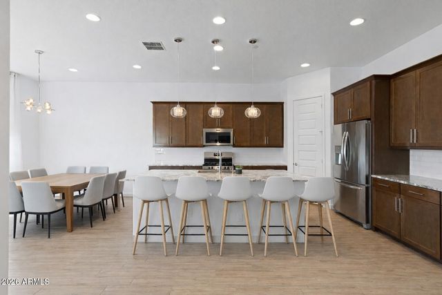 12487 W OYER Lane, Peoria, AZ 85383