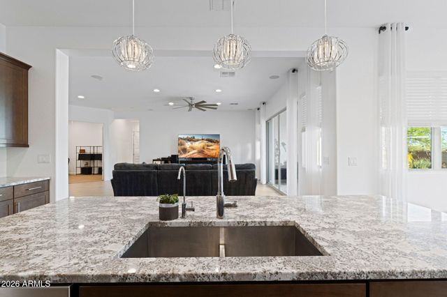 12487 W OYER Lane, Peoria, AZ 85383