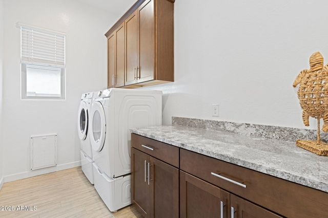 12487 W OYER Lane, Peoria, AZ 85383