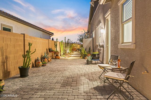 12487 W OYER Lane, Peoria, AZ 85383