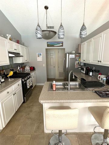 4806 Oscar Ln, Pace, FL 32571