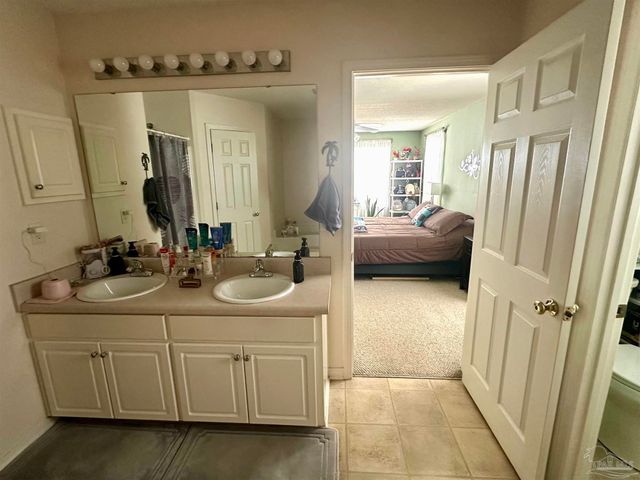 4806 Oscar Ln, Pace, FL 32571