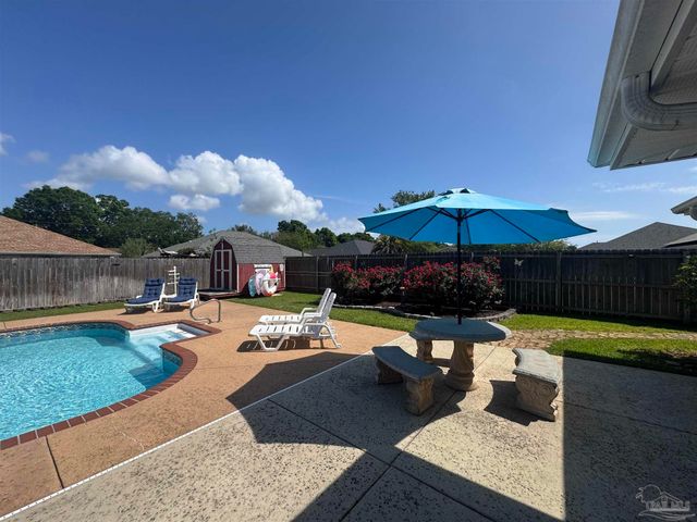 4806 Oscar Ln, Pace, FL 32571