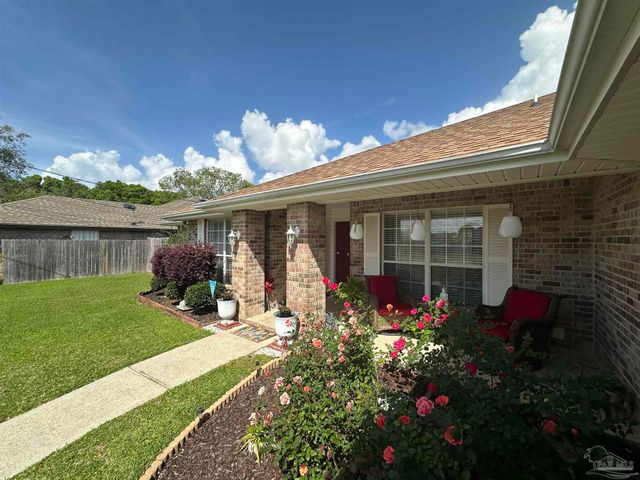 4806 Oscar Ln, Pace, FL 32571