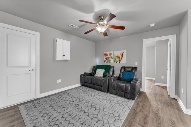 6 Worlaby Drive, Bella Vista, AR 72715