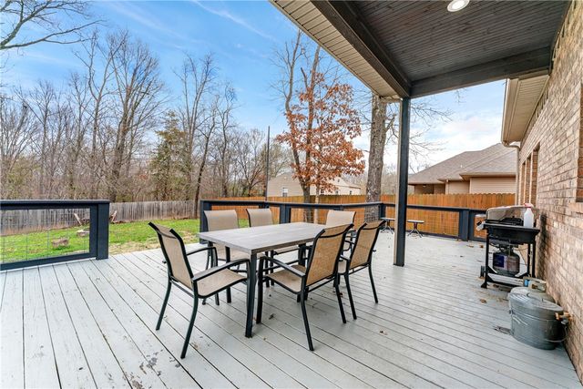 6 Worlaby Drive, Bella Vista, AR 72715
