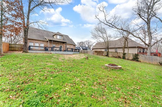 6 Worlaby Drive, Bella Vista, AR 72715