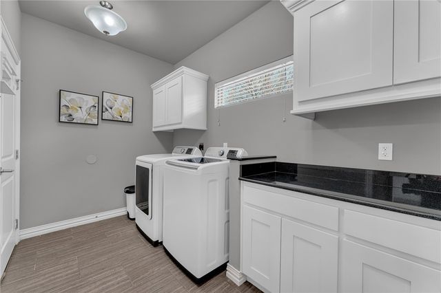 6 Worlaby Drive, Bella Vista, AR 72715