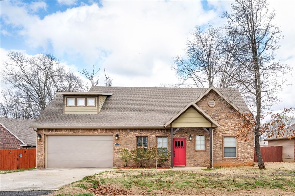 6 Worlaby Drive, Bella Vista, AR 72715