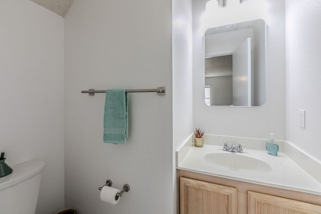 3148 Pine Valley Drive, Grand Prairie, TX 75052