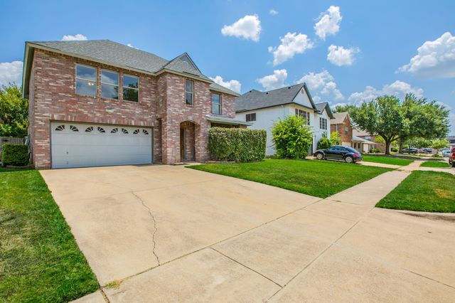 3148 Pine Valley Drive, Grand Prairie, TX 75052