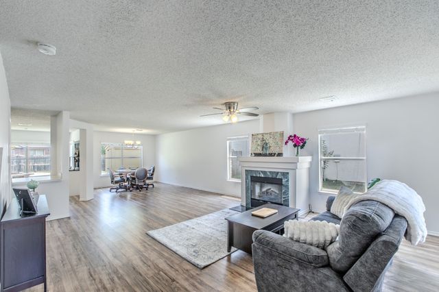 3148 Pine Valley Drive, Grand Prairie, TX 75052