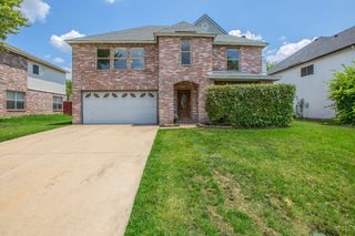 3148 Pine Valley Drive, Grand Prairie, TX 75052