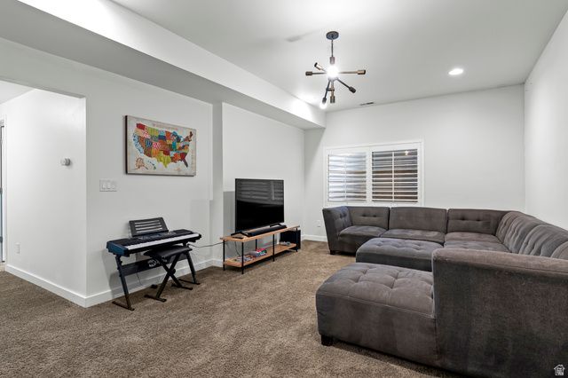 10243 S SILVER MINE RD, South Jordan, UT 84009