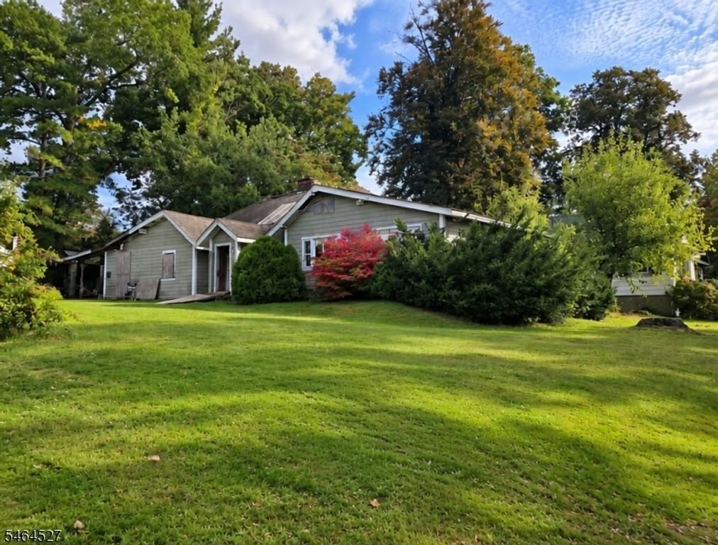 15 Lake Ave, West Milford Twp., NJ 07421 — exterior