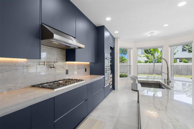 16512 SW 18th St, Miramar, FL 33027