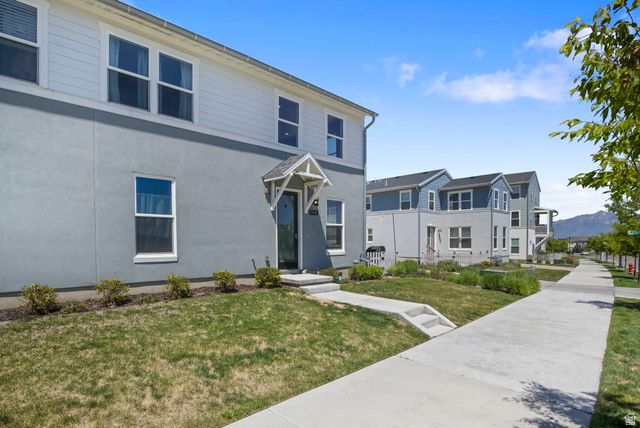 5522 W BURNTSIDE AVE, South Jordan, UT 84009