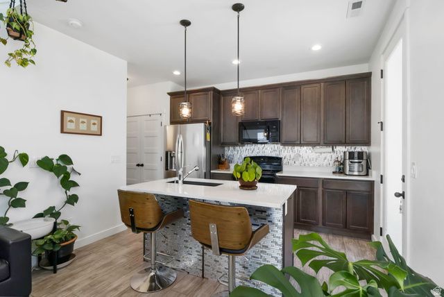 5522 W BURNTSIDE AVE, South Jordan, UT 84009