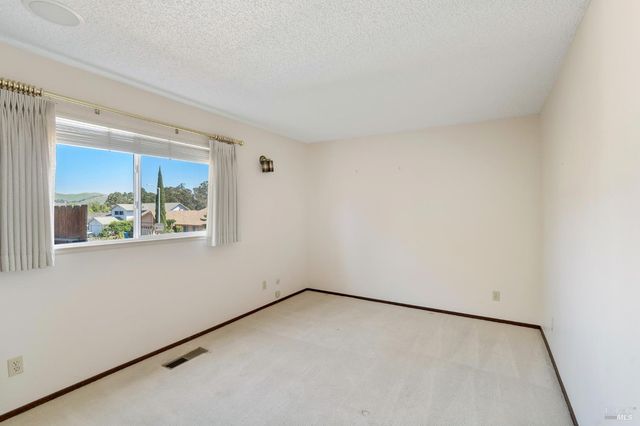 116 Silverview Ct, Vallejo, CA 94591