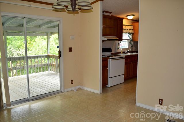4851 Mounira Avenue, Hickory, NC 28602
