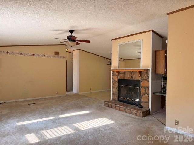4851 Mounira Avenue, Hickory, NC 28602