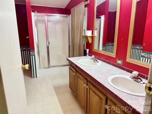4851 Mounira Avenue, Hickory, NC 28602