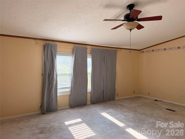 4851 Mounira Avenue, Hickory, NC 28602