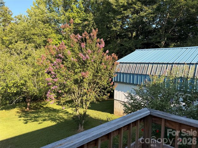 4851 Mounira Avenue, Hickory, NC 28602