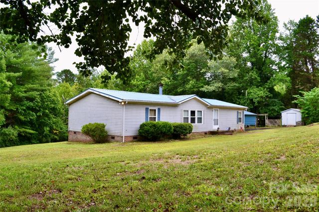 4851 Mounira Avenue, Hickory, NC 28602