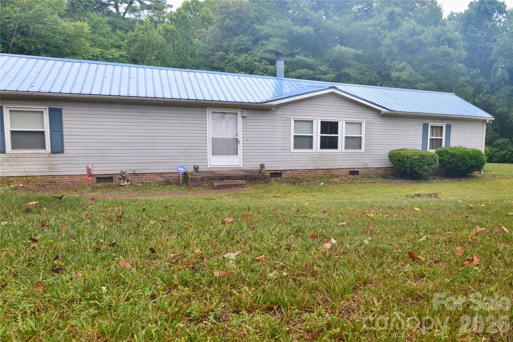 4851 Mounira Avenue, Hickory, NC 28602