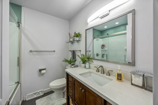 414 SE 6th Street, Ankeny, IA 50021