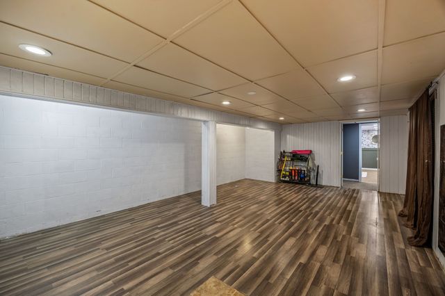 414 SE 6th Street, Ankeny, IA 50021