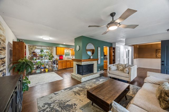 414 SE 6th Street, Ankeny, IA 50021