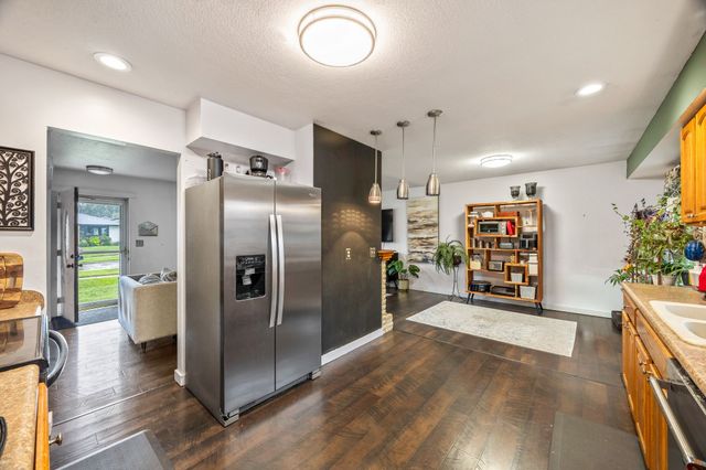 414 SE 6th Street, Ankeny, IA 50021