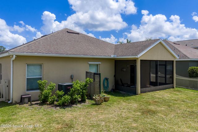 320 Wishing Well Circle SW, Palm Bay, FL 32908