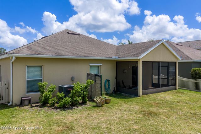 320 Wishing Well Circle SW, Palm Bay, FL 32908