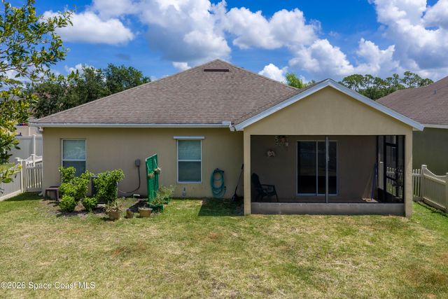 320 Wishing Well Circle SW, Palm Bay, FL 32908
