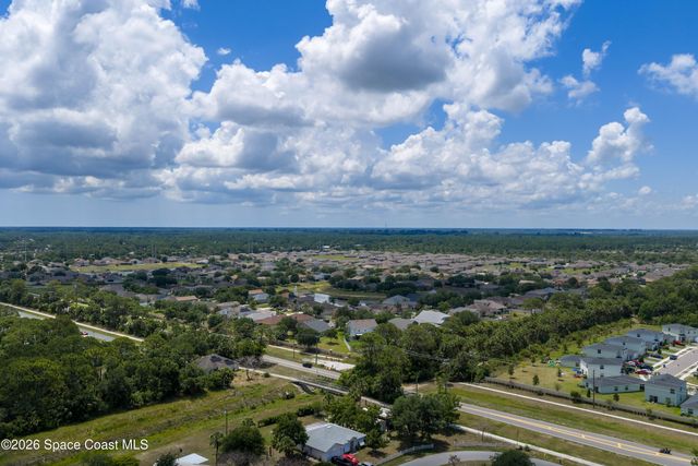 320 Wishing Well Circle SW, Palm Bay, FL 32908