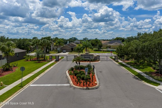 320 Wishing Well Circle SW, Palm Bay, FL 32908