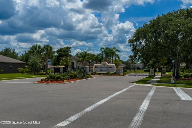 320 Wishing Well Circle SW, Palm Bay, FL 32908